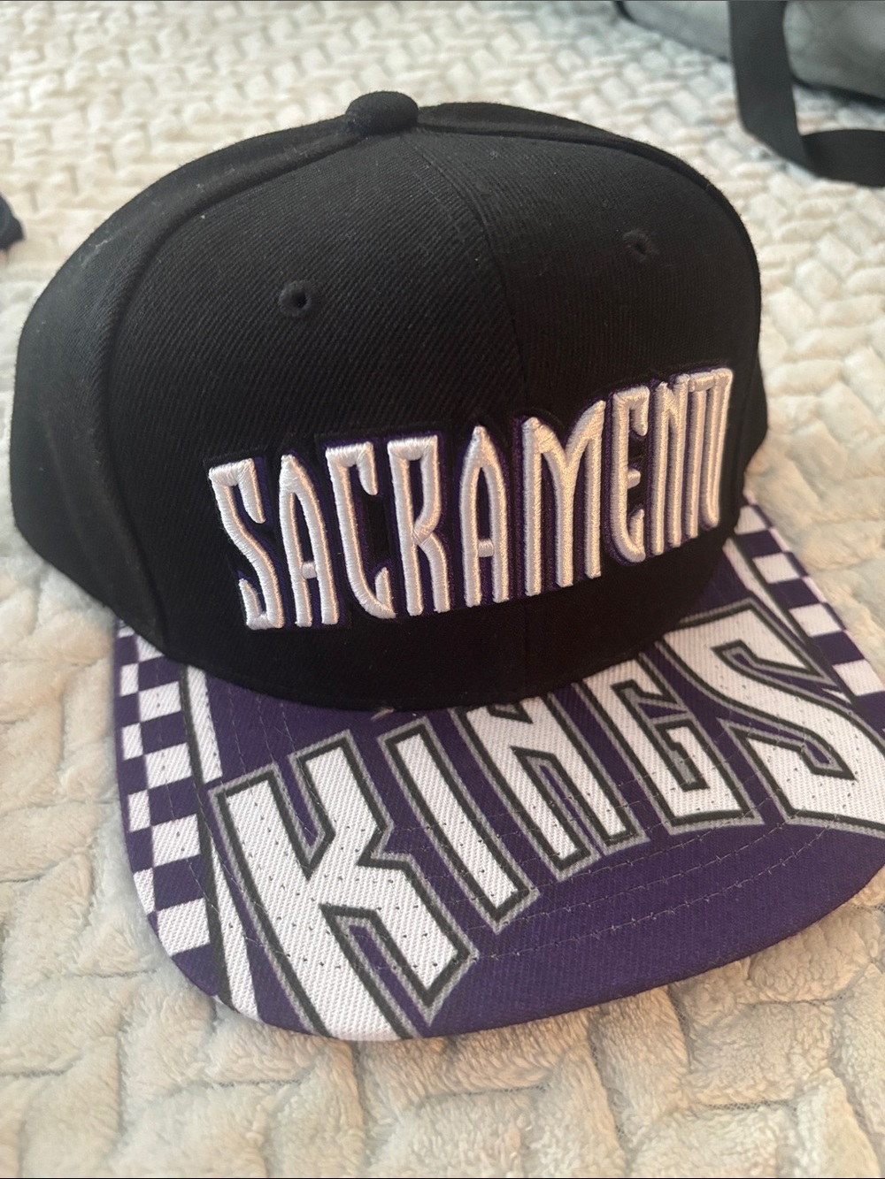 Mitchell & Ness Sacramento Kings Black and Purple Snapback Hat - Picture 2 of 2